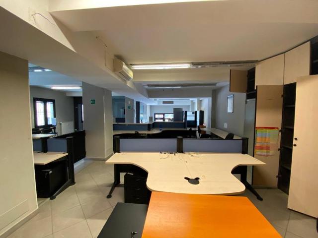 Locale Commerciale in affitto a Unione dei comuni Valli del Reno, Lavino e Samoggia, Casalecchio Di Reno