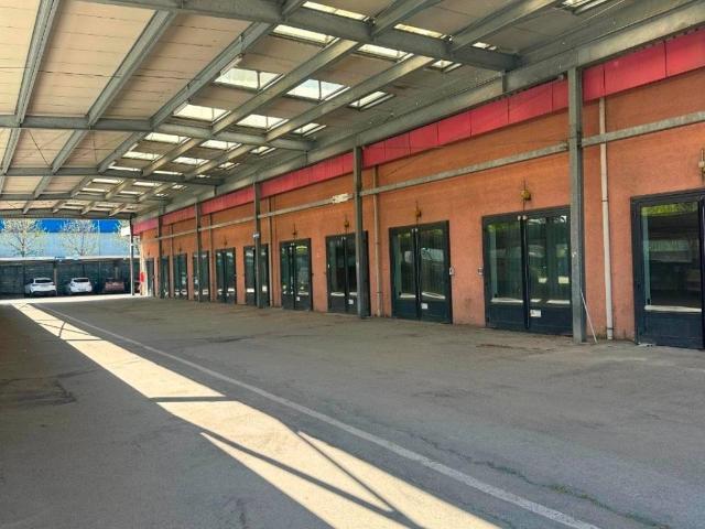 Locale Commerciale in affitto a Ceretolo, Casalecchio Di Reno