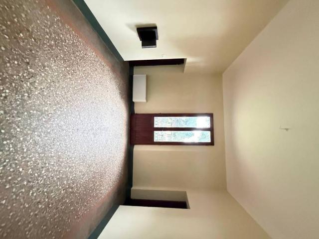 Locale Commerciale in affitto a Unione dei comuni Valli del Reno, Lavino e Samoggia, Casalecchio Di Reno