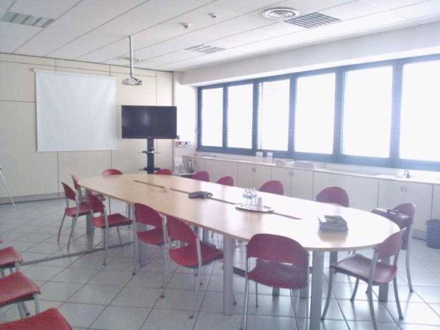 Locale Commerciale in affitto a Casalecchio Di Reno, Reggio Emilia