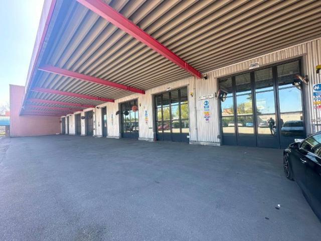 Locale Commerciale in affitto a Ceretolo, Casalecchio Di Reno