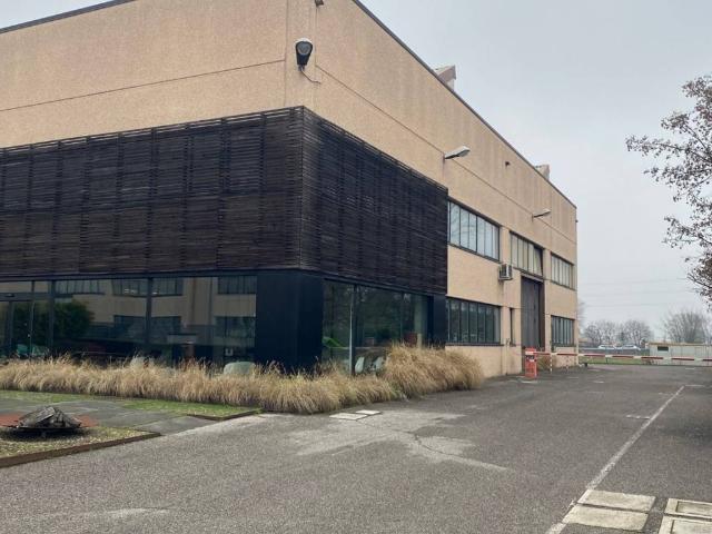 Locale Commerciale in affitto a Unione dei comuni Valli del Reno, Lavino e Samoggia, Casalecchio Di Reno
