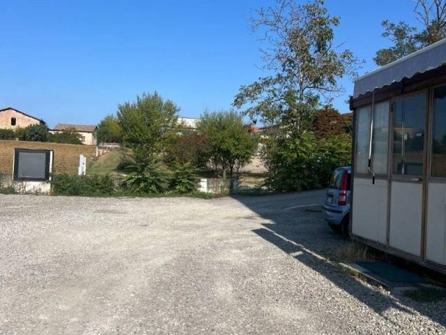 Locale Commerciale in affitto a Tresinaro - Secchia, Re
