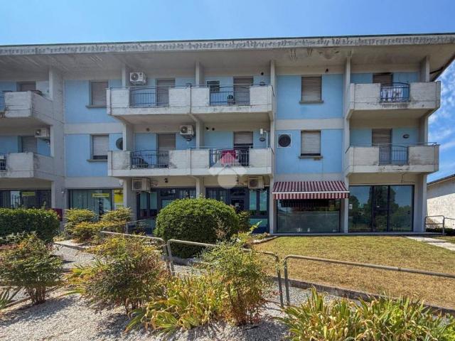 Locale Commerciale in affitto a Casalmaggiore, Lombardia