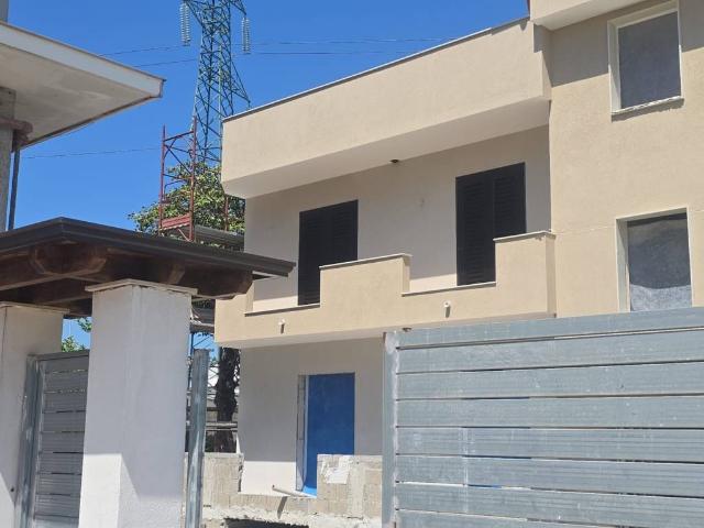 Locale Commerciale in affitto a Municipalità 8, Casandrino