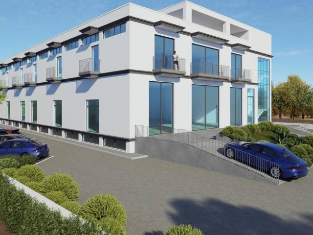Locale Commerciale in affitto a Puglia, Lecce