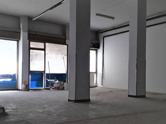 Locale Commerciale in affitto a Casarsa Della Delizia, Friuli-Venezia Giulia
