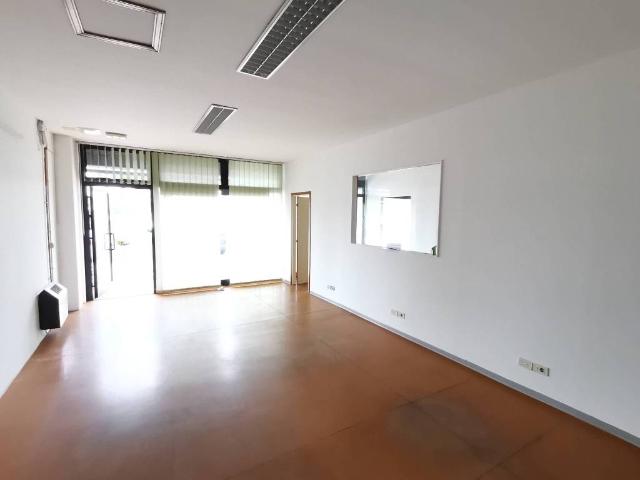 Locale Commerciale in affitto a Casarsa Della Delizia, Friuli-Venezia Giulia