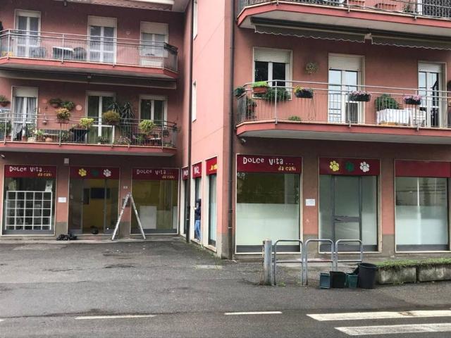 Locale Commerciale in vendita a Galgiana, Casatenovo
