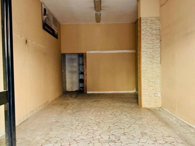 Locale Commerciale in affitto a Casavatore, Campania