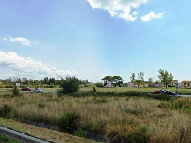 Locale Commerciale in affitto a Casciana Terme Lari, Perignano