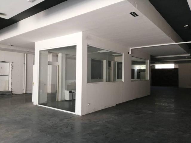 Locale Commerciale in affitto a Casciana Terme Lari, Perignano