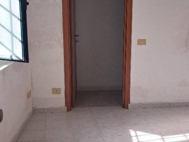 Locale Commerciale in affitto a Navacchio, Cascina
