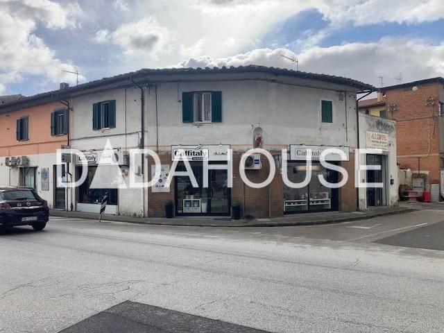 Locale Commerciale in affitto a Navacchio, Cascina