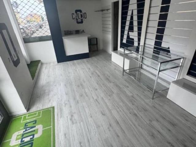 Locale Commerciale in affitto a Navacchio, Cascina