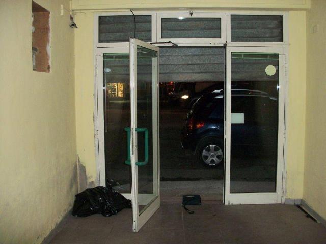 Locale Commerciale in affitto a Navacchio, Cascina