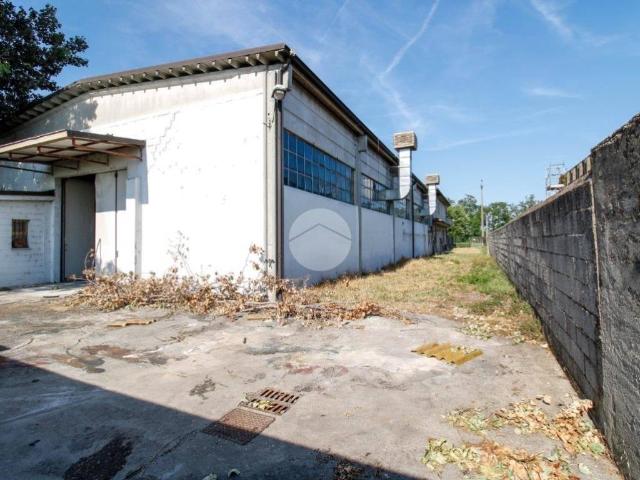 Locale Commerciale in affitto a Salerano Sul Lambro, Lombardia