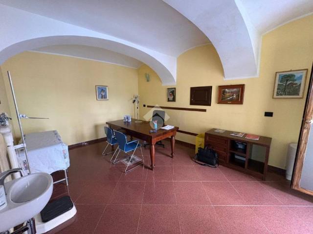 Locale Commerciale in affitto a Piemonte, Torino