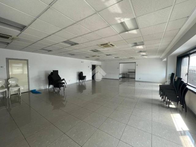 Locale Commerciale in affitto a Piemonte, Torino