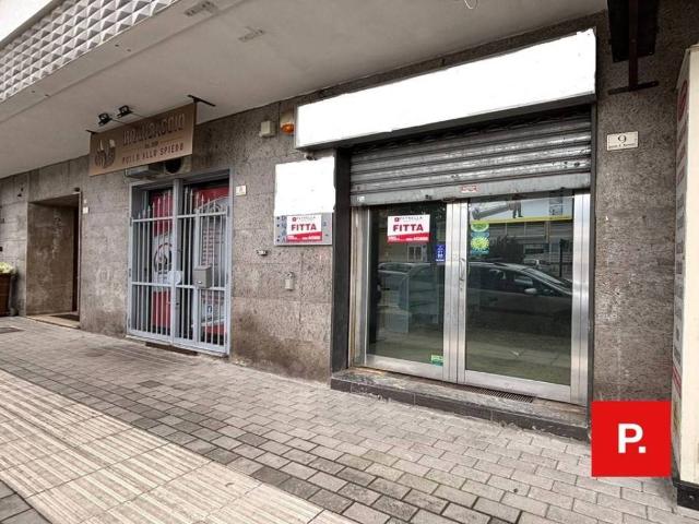 Locale Commerciale in affitto a Centro Storico, Caserta