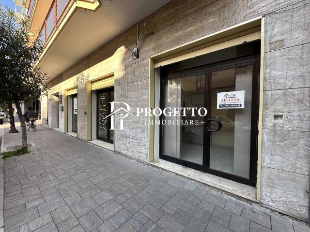 Locale Commerciale in affitto a Acquaviva, Caserta