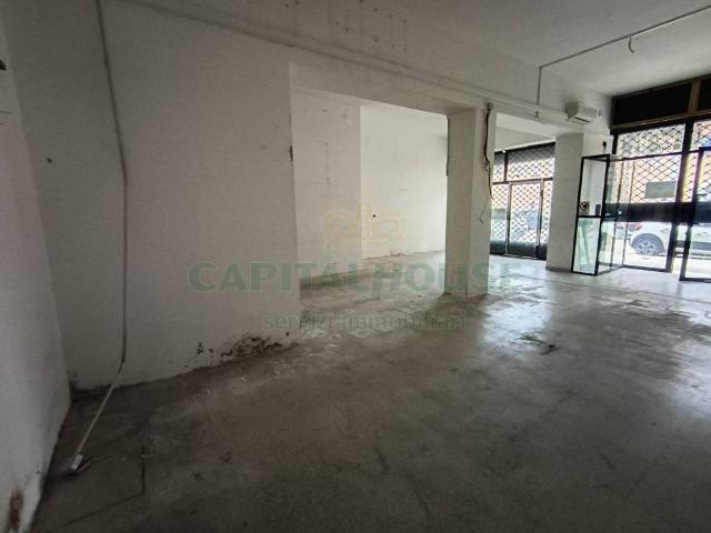 Locale Commerciale in affitto a Aldifreda, Caserta