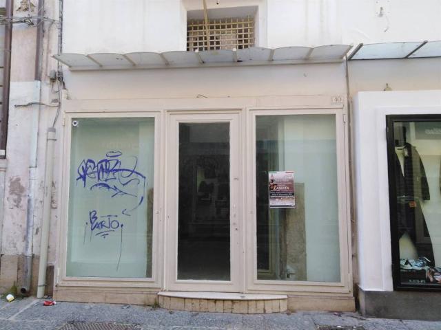 Locale Commerciale in affitto a Centro Storico, Caserta