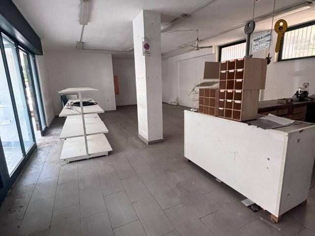 Locale Commerciale in affitto a San Benedetto, Caserta