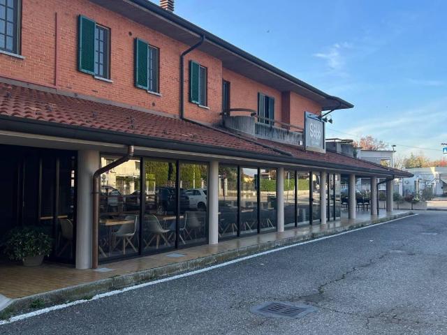 Locale Commerciale in affitto a Casirate D'adda, Lombardia