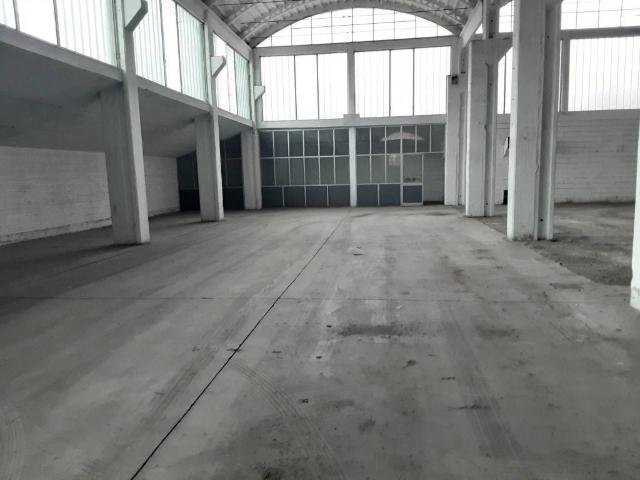 Locale Commerciale in affitto a Casorate Primo, Lombardia