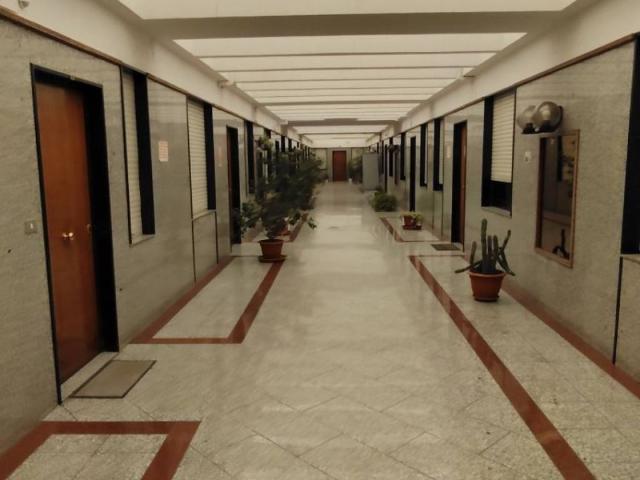 Locale Commerciale in affitto a San Salvatore di Casoria, Casoria
