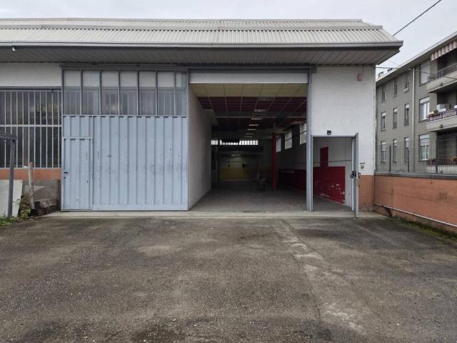 Locale Commerciale in affitto a Boschirolo, Cassano Magnago