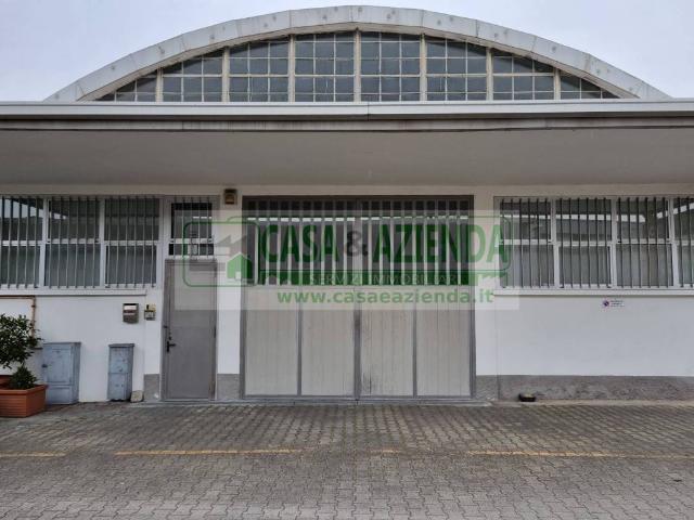 Locale Commerciale in affitto a Quartiere Aurelia, Cassina de' Pecchi