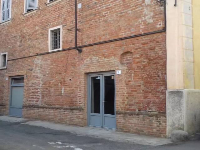 Locale Commerciale in affitto a Piemonte, Alessandria