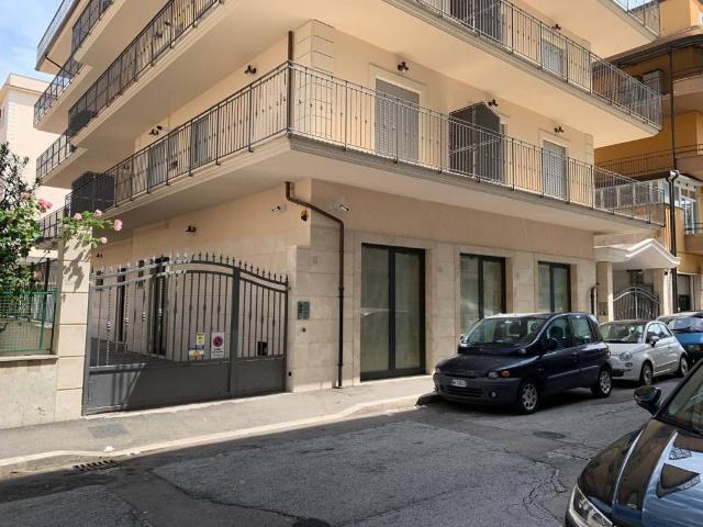 Locale Commerciale in affitto a San Silvestro, Cassino