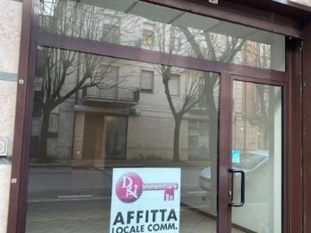 Locale Commerciale in affitto a San Silvestro, Cassino