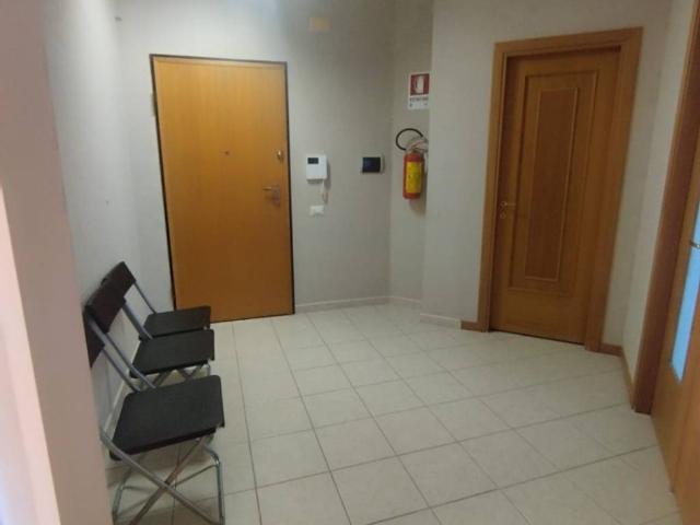 Locale Commerciale in affitto a San Silvestro, Cassino
