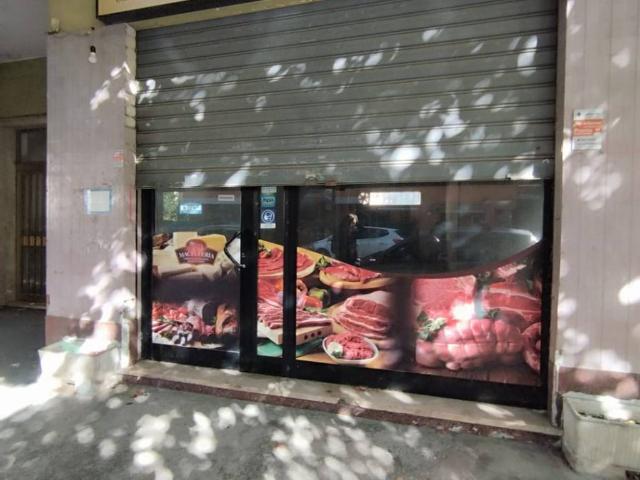 Locale Commerciale in affitto a San Silvestro, Cassino