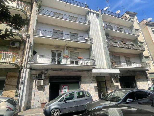 Locale Commerciale in affitto a San Silvestro, Cassino