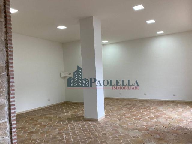Locale Commerciale in affitto a San Silvestro, Cassino