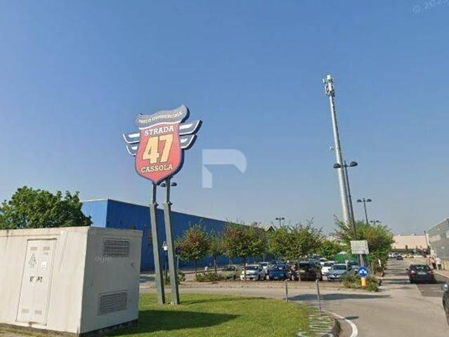 Locale Commerciale in affitto a Casola, Veneto