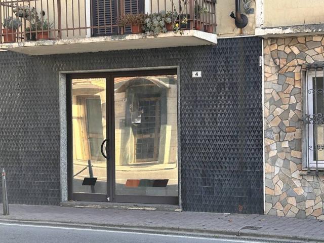 Locale Commerciale in affitto a Castagnole delle Lanze, Piemonte