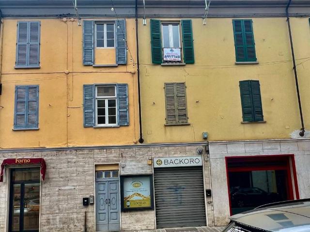 Locale Commerciale in affitto a Casteggio, Lombardia