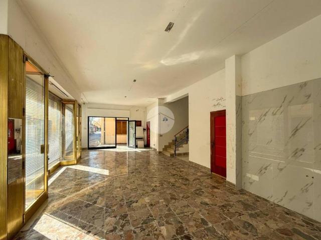 Locale Commerciale in affitto a Castel Goffredo, Lombardia
