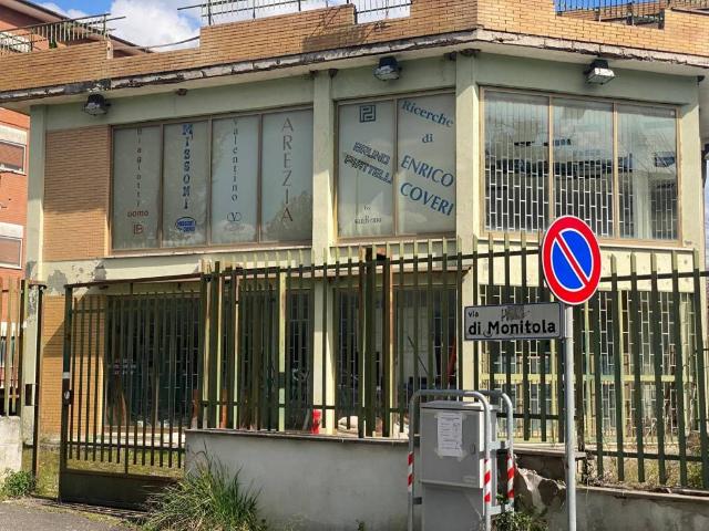 Locale Commerciale in affitto a Roma Capitale, Lazio