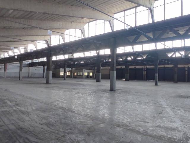 Locale Commerciale in affitto a Unione Reno Galliera, Castel Maggiore