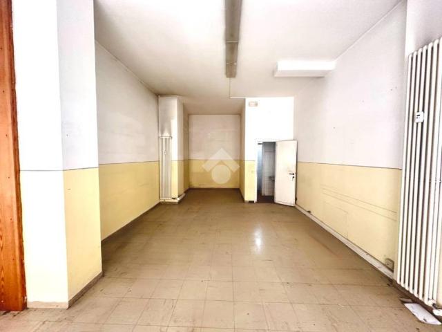 Locale Commerciale in affitto a Castelfranco Veneto, Veneto