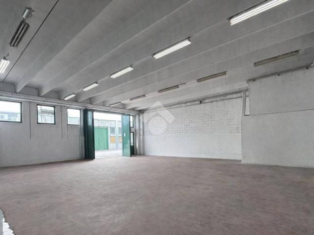 Locale Commerciale in affitto a San Floriano di Campagna, Castelfranco Veneto