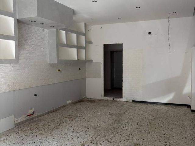Locale Commerciale in affitto a Castellabate, Campania