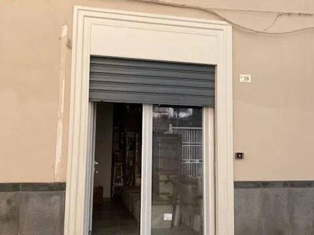 Locale Commerciale in affitto a Castellammare Di Stabia, Campania
